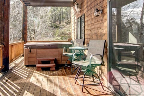 Westwinds Lodge House in North Lawrence