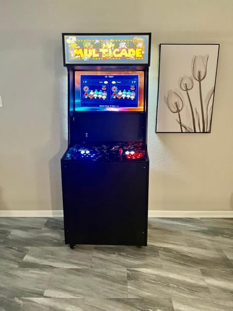 Sandy Private Beach Oasis Close to Kemah Boardwalk & NASA 5 STAR SUPER HOST House in Pasadena