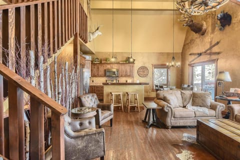 Hitch`n Post - Pool Access! House in Lead