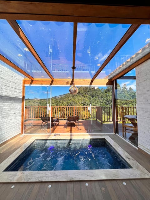 View (from property/room), Balcony/Terrace, sunbed