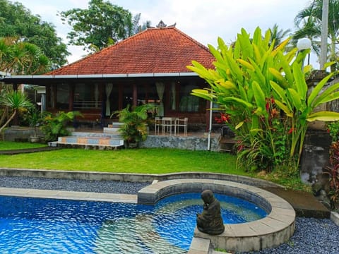 Property building, Garden view, Swimming pool