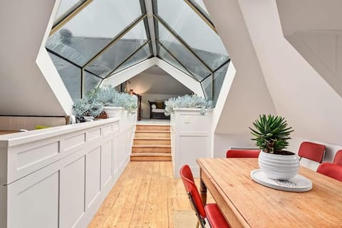 Blackwood Tree Cottage Heritage Listed Evandale House in Evandale