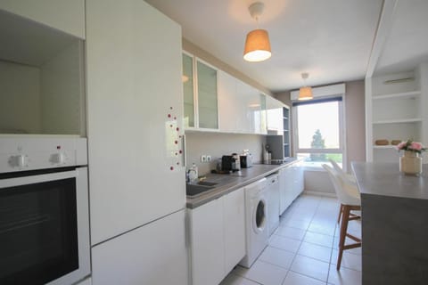 Apartment in residence with balcony and parking Apartment in Lille