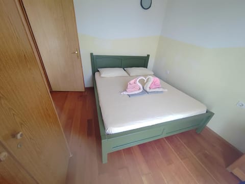 Bed, Photo of the whole room, Bedroom, towels, wardrobe