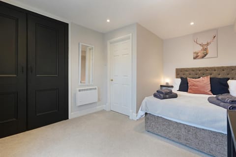 Stylish Bakewell apartment -walk to cafes and river Apartment in Bakewell