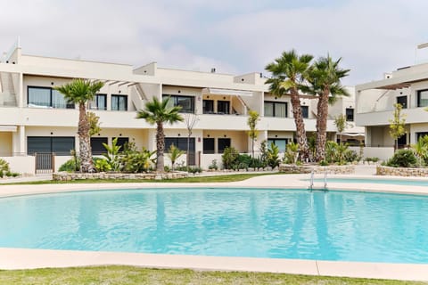 Property building, Swimming pool, Open Air Bath