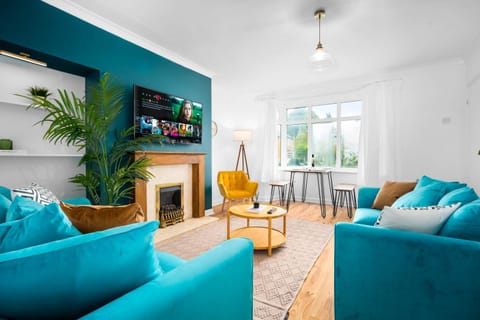 TV and multimedia, Living room, Seating area