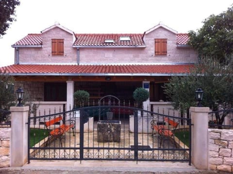 Property building, Day