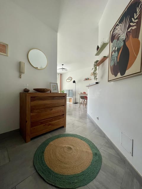 Charmant T2 à 500 m des plages Apartment in Antibes