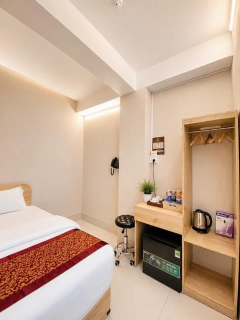 Bed, Bedroom, wardrobe, dryer