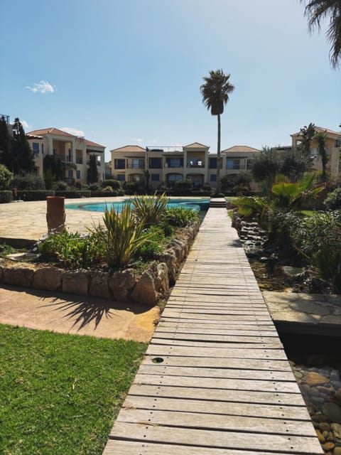 Garden, Swimming pool