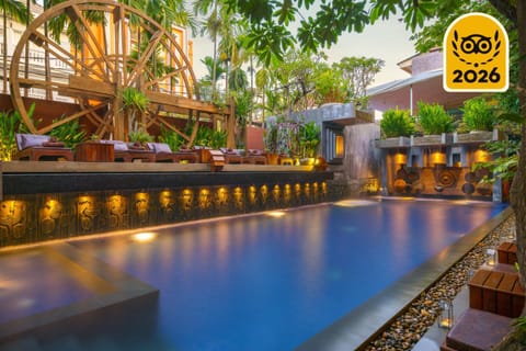 Swimming pool