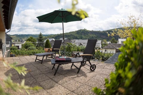 View (from property/room), Balcony/Terrace, Garden view, Mountain view, sunbed