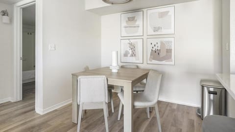 Landing Modern Apartment with Amazing Amenities (ID1167X009) Apartment in El Paso