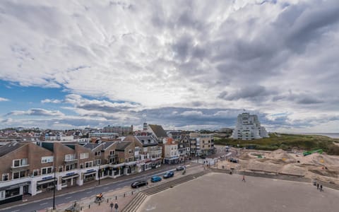 City view, Street view