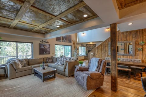 The “Nitz” Carlton House in North Lawrence