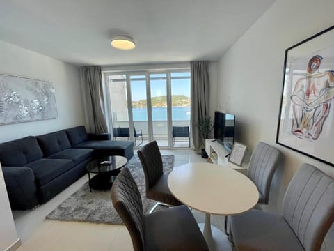 Living room, Sea view