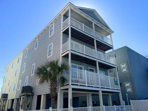 Grand Cayman Villa A2 House in North Myrtle Beach