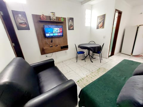 Communal lounge/ TV room, TV and multimedia, Living room, Seating area, Dining area