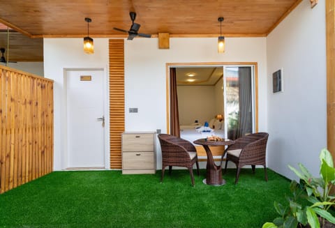 Patio, Garden view