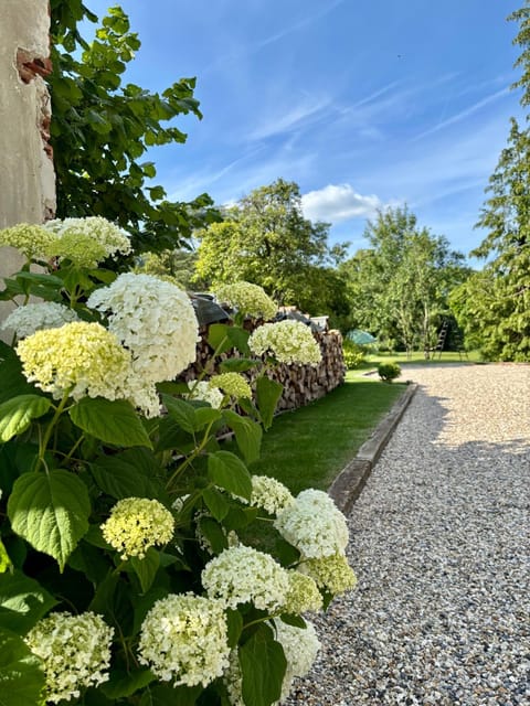 La Petite Maison de Giverny - Chambres privées - Gîte 5 étoiles au Cœur du village Bed and Breakfast in Giverny