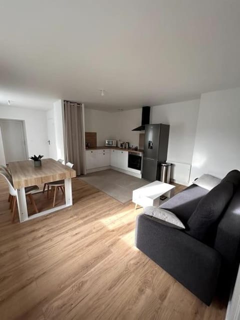Kitchen or kitchenette, Seating area, Dining area