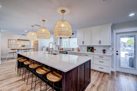 NEW! Cortez Cabana! Canal front home with heated pool & boat dock! House in Cortez