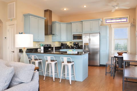 The Blue Turtle by Pristine Properties Vacation Rentals House in Mexico Beach