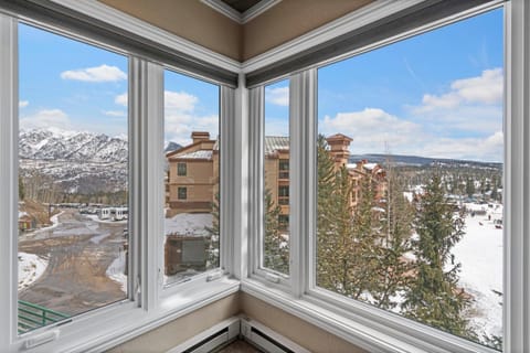 Eolus 424 House in Purgatory