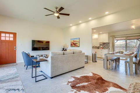 Taos Home with Private Hot Tub, Sauna and Gas Grill! House in Taos