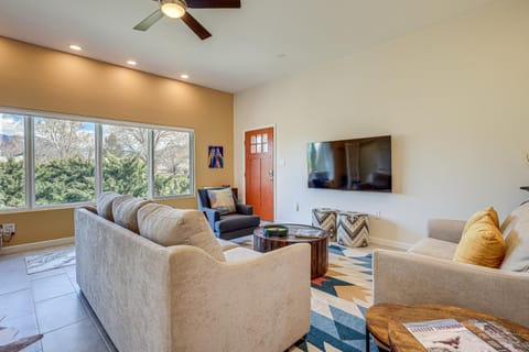 Taos Home with Private Hot Tub, Sauna and Gas Grill! House in Taos