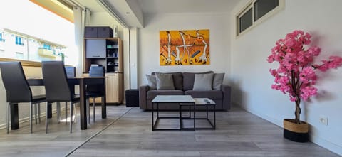 Living room, Photo of the whole room, Seating area, Dining area, air conditioner