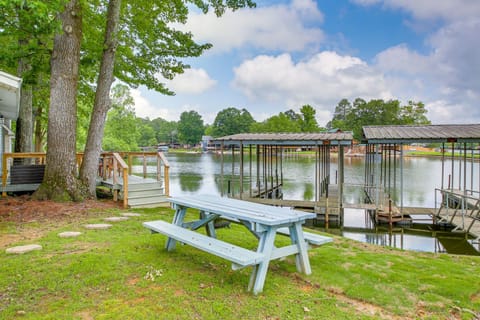 Waterfront Home on Lake Hamilton with Dock and 2 Decks House in Garland County