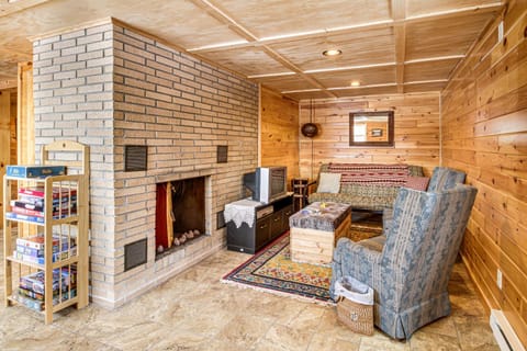 Bigfork Cabin on Long Lake By Trails and Restaurant! Cabin in Minnesota