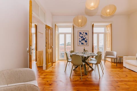 Living room, Seating area, Dining area