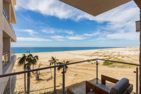 Patio, Natural landscape, Balcony/Terrace, Seating area, Beach, Sea view, sunbed