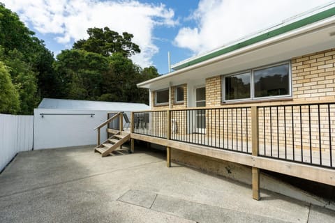 Riverside Retreat House in Whangārei
