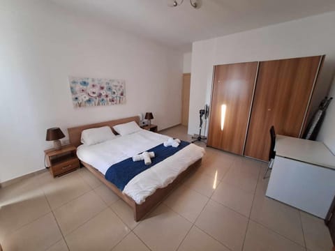 St Julians Sliema 3 minutes walk from promenade 3 bedroom apartment Apartment in Sliema