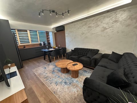 TV and multimedia, Kitchen or kitchenette, Dining area