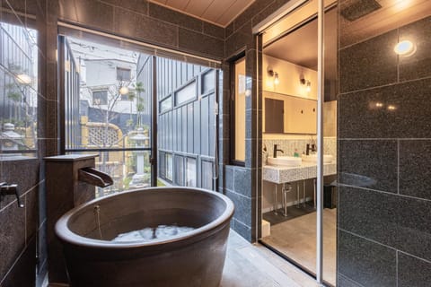 Shower, Natural landscape, Garden, Hot Tub, Garden view, Open Air Bath, Bath
