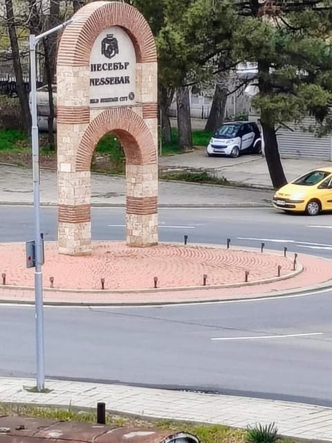 Neighbourhood, View (from property/room)