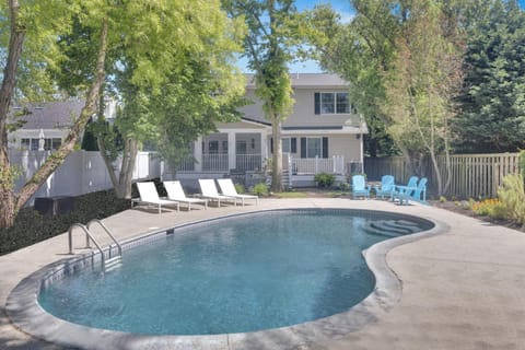 Pool view, Swimming pool