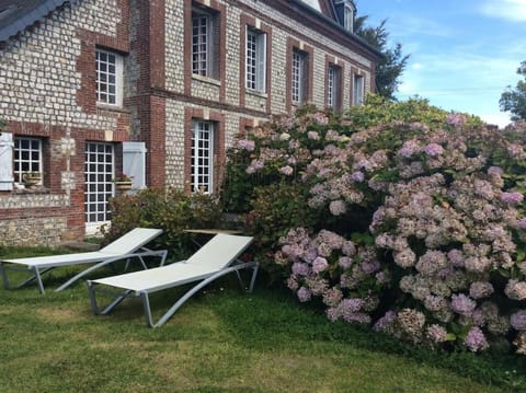 La Campagne à La Mer - Proche d'Etretat Bed and Breakfast in Normandy