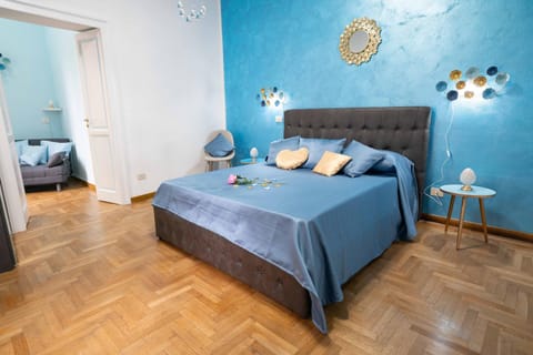 Bed, TV and multimedia, Photo of the whole room, Bedroom, air conditioner