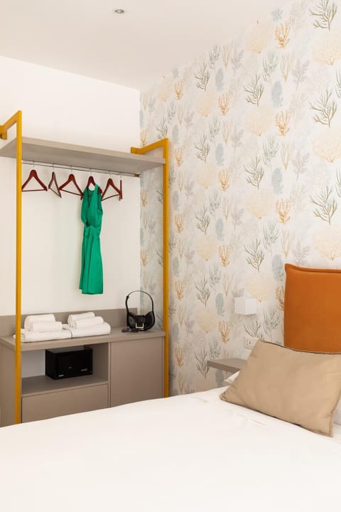 Bed, Bedroom, wardrobe