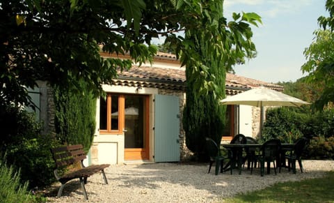Patio, Spring, Garden, Dining area