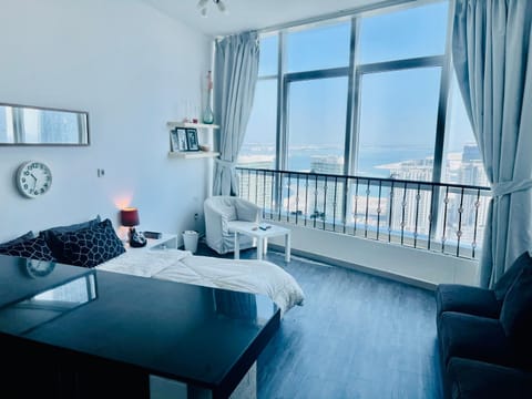 Panoramic Sea View Studio Apartment in Abu Dhabi