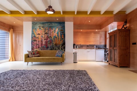 Kitchen or kitchenette, Living room, Seating area