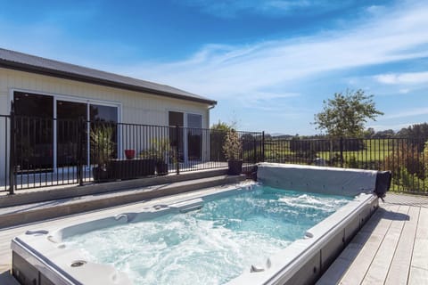 Hot Tub, Spa and wellness centre/facilities, Swimming pool