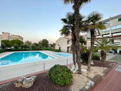 Apartment Caorle de Lux 3min from the BEACH, swimming pool, parking Apartment in Porto Santa Margherita